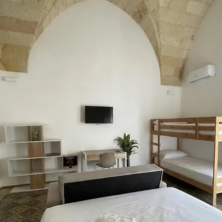 Cementina's House * Λέτσε
