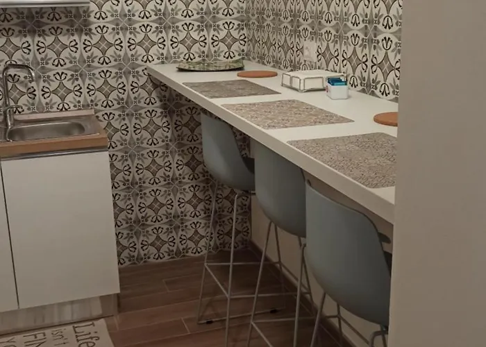 Cementina's House דירה
